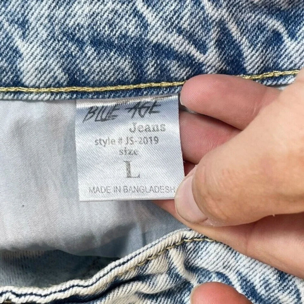 Blue Age High Rise Cut‎ Off Shorts Womens Size L Blue Light Denim Raw Hem NEW
